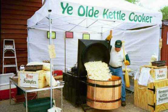 Ye Olde Kettle Cooker - cooker with awning